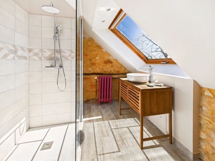 Image No.11-8 Bed House for sale