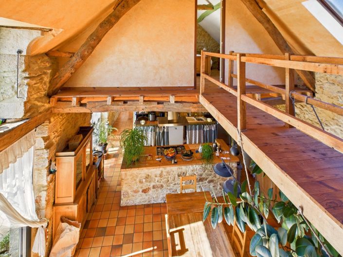 Image No.6-8 Bed House for sale