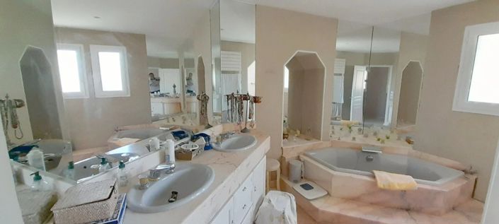 Image No.9-3 Bed House for sale