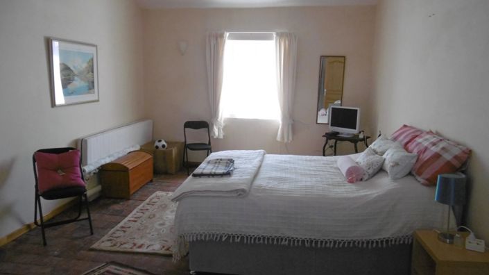 Image No.9-8 Bed House for sale