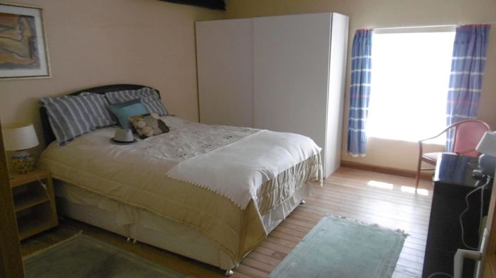 Image No.10-8 Bed House for sale