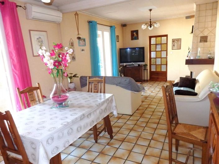 Image No.4-2 Bed House for sale