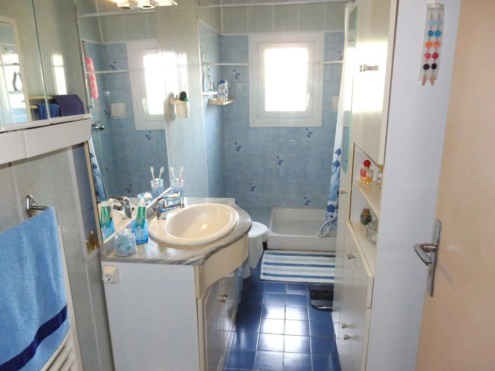 Image No.6-2 Bed House for sale