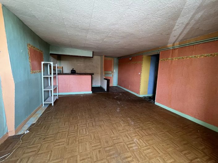 Image No.7-10 Bed Village House for sale