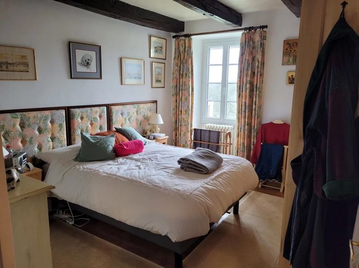 Image No.8-5 Bed House for sale