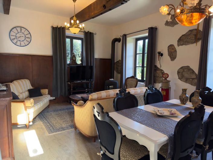 Image No.12-13 Bed House for sale