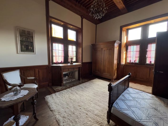 Image No.9-13 Bed House for sale