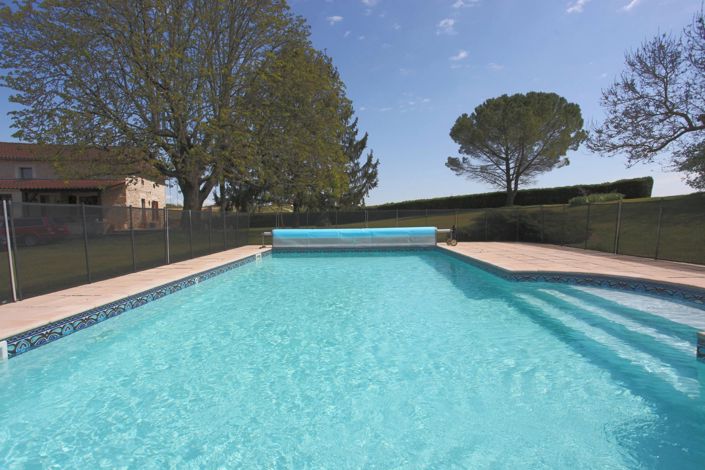 Image No.3-4 Bed House for sale