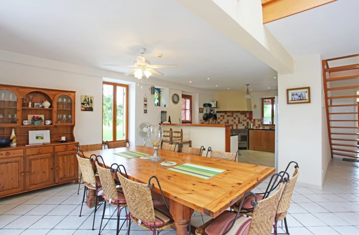 Image No.6-4 Bed House for sale