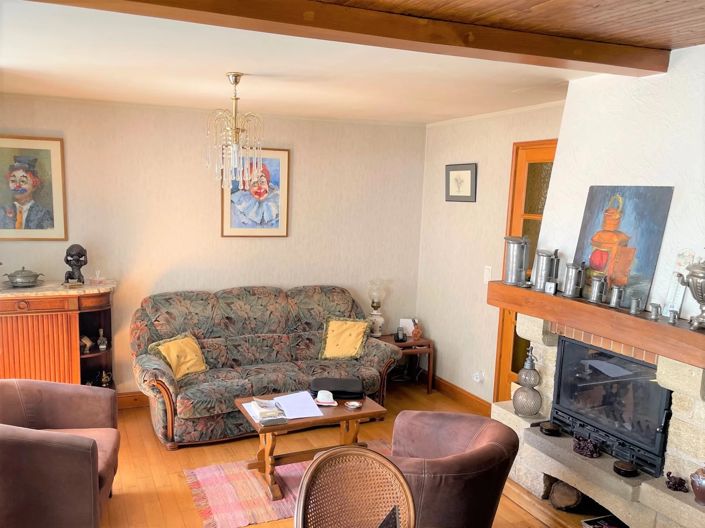 Image No.3-9 Bed Village House for sale