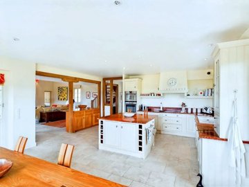 0b407c3f4486cdc5a62d154a370bea05ba1b7a6b33200