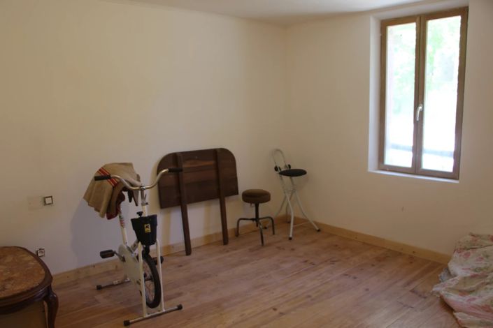 Image No.12-4 Bed House for sale