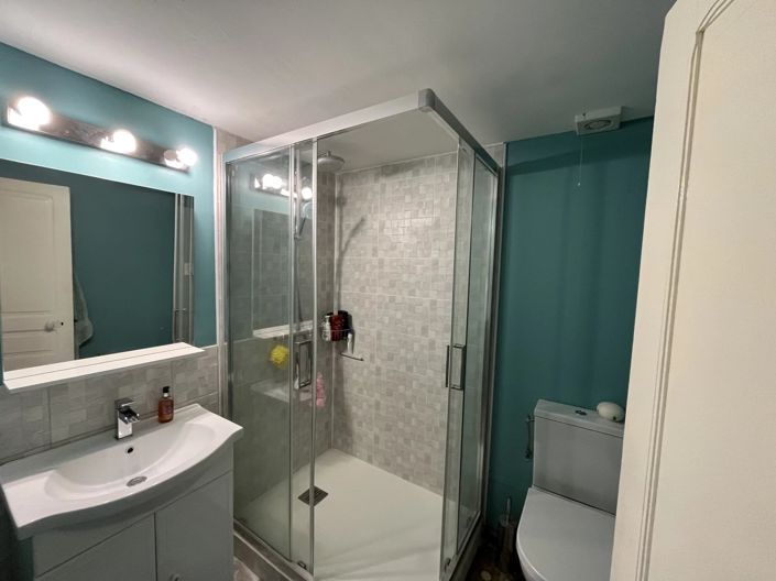 Image No.11-3 Bed House for sale