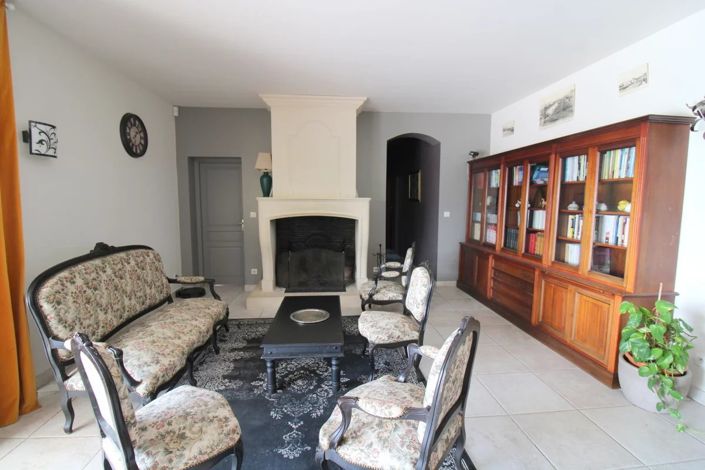 Image No.4-7 Bed Village House for sale