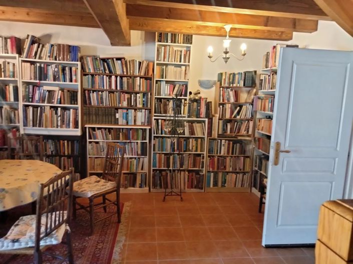 Image No.12-7 Bed Village House for sale