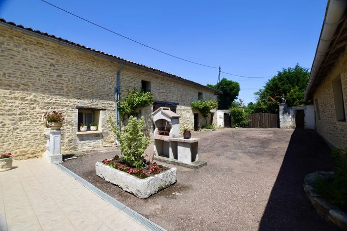 Image No.12-7 Bed Village House for sale