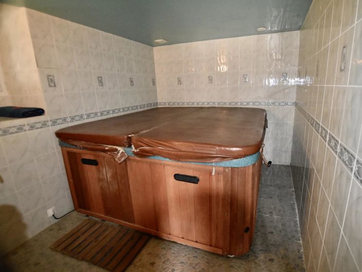 Image No.14-7 Bed Village House for sale