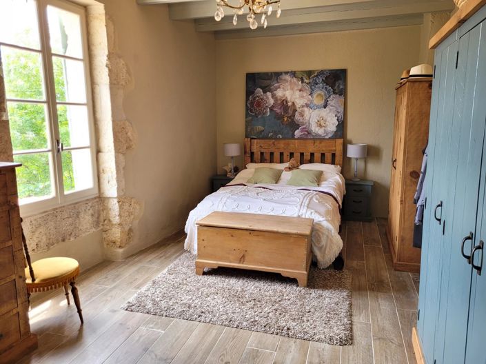 Image No.9-5 Bed House for sale