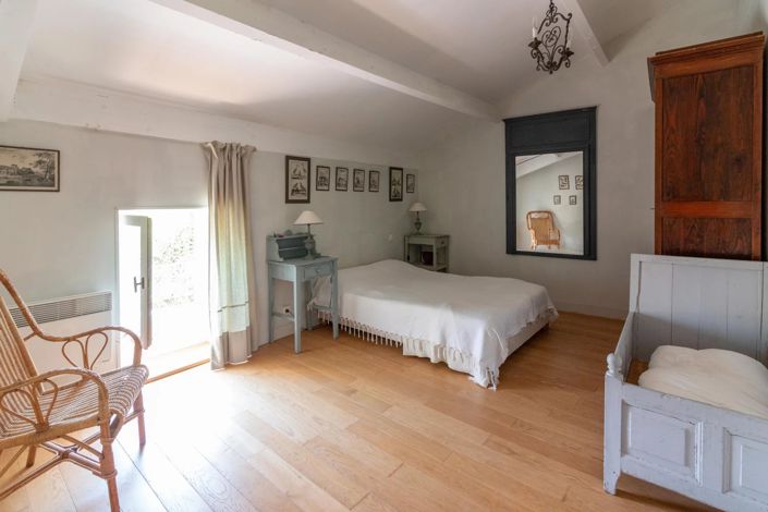 Image No.12-4 Bed House for sale