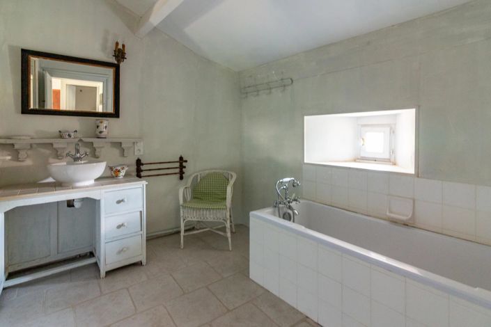 Image No.15-4 Bed House for sale