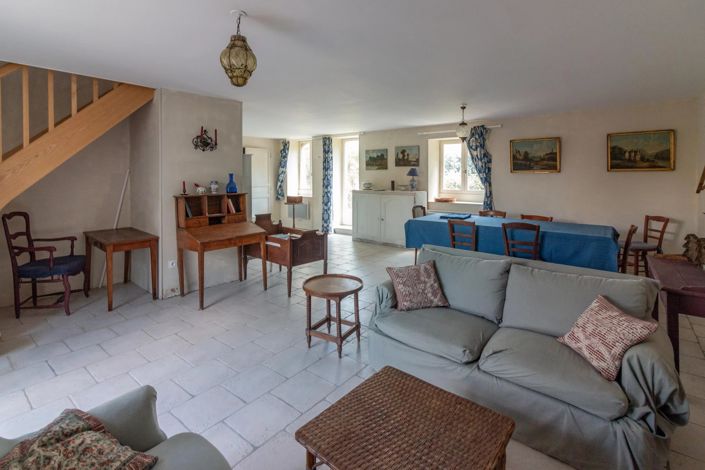 Image No.3-4 Bed House for sale