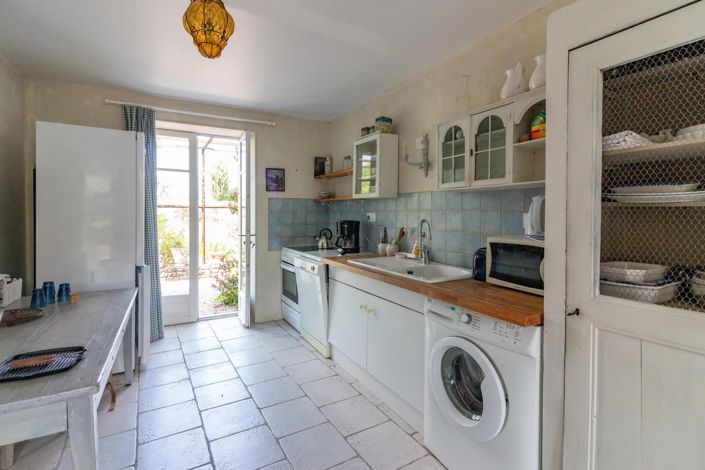 Image No.6-4 Bed House for sale