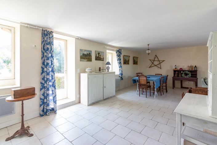 Image No.7-4 Bed House for sale