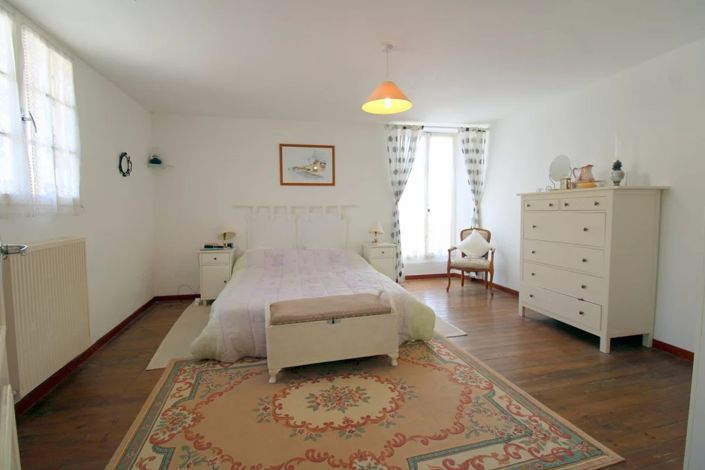 Image No.4-4 Bed Village House for sale