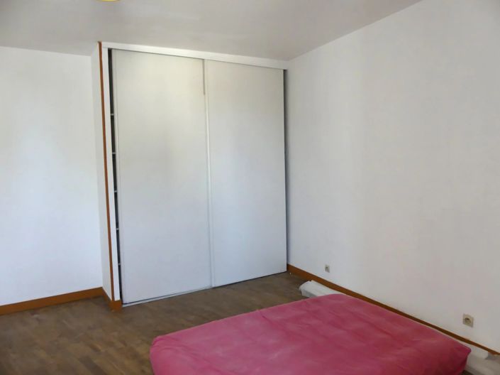 Image No.12-3 Bed House for sale