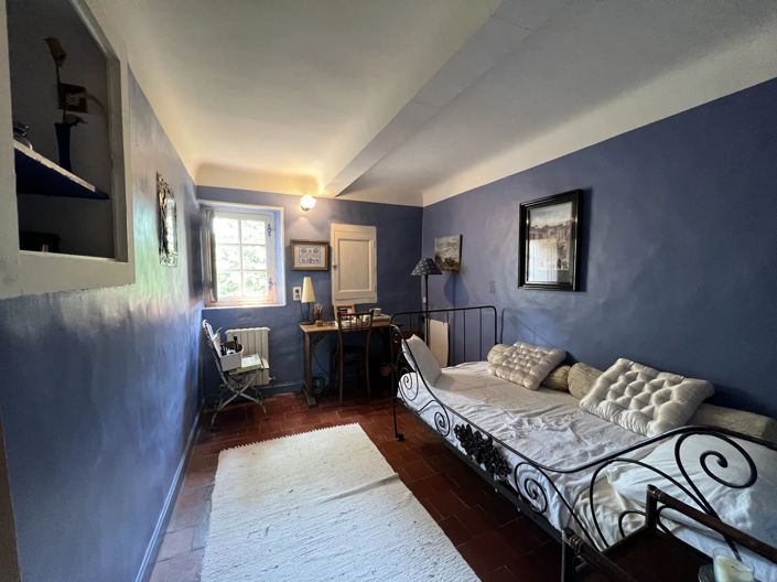 Image No.9-9 Bed House for sale