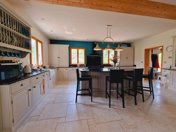 Image No.10-5 Bed House for sale