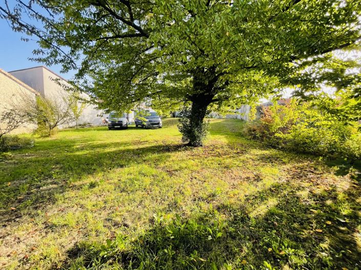 Image No.11-3 Bed House for sale