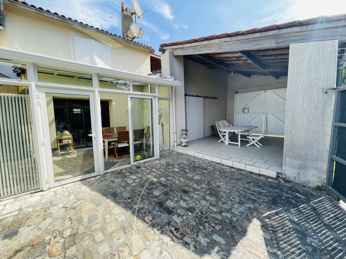 Image No.15-3 Bed House for sale