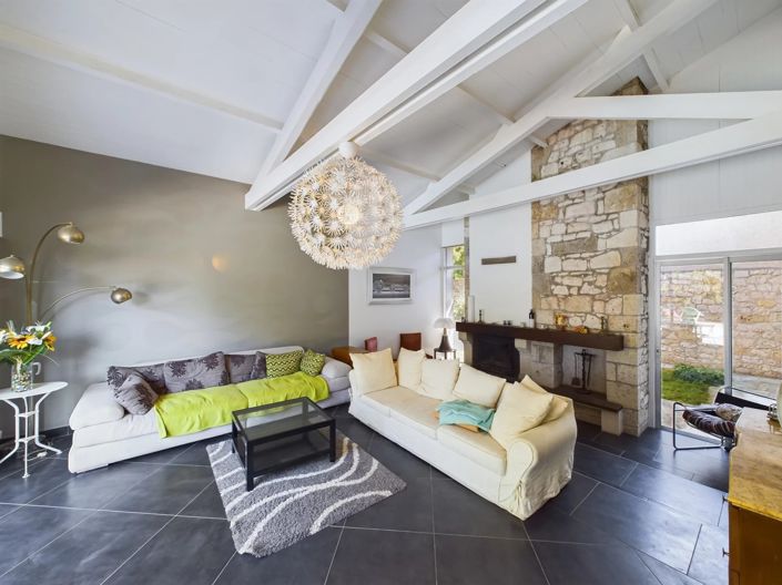 Image No.3-8 Bed Village House for sale