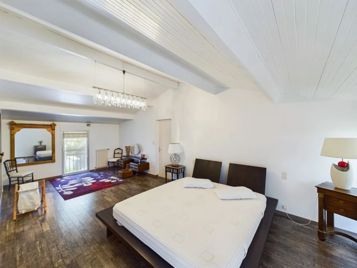 Image No.10-8 Bed Village House for sale