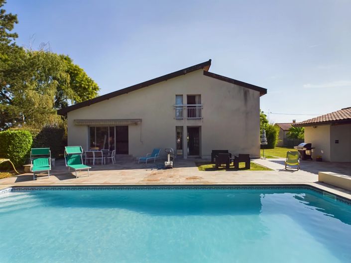 Image No.5-8 Bed Village House for sale