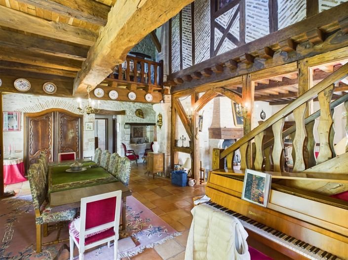 Image No.2-5 Bed House for sale