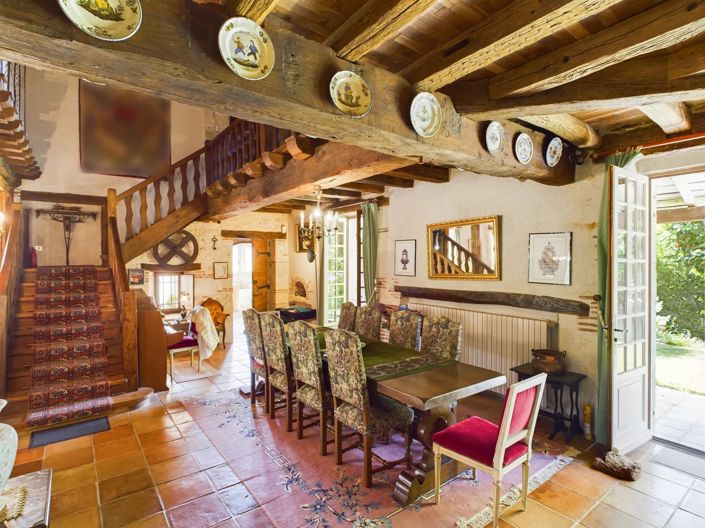 Image No.6-5 Bed House for sale