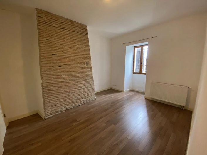 Image No.7-3 Bed Village House for sale