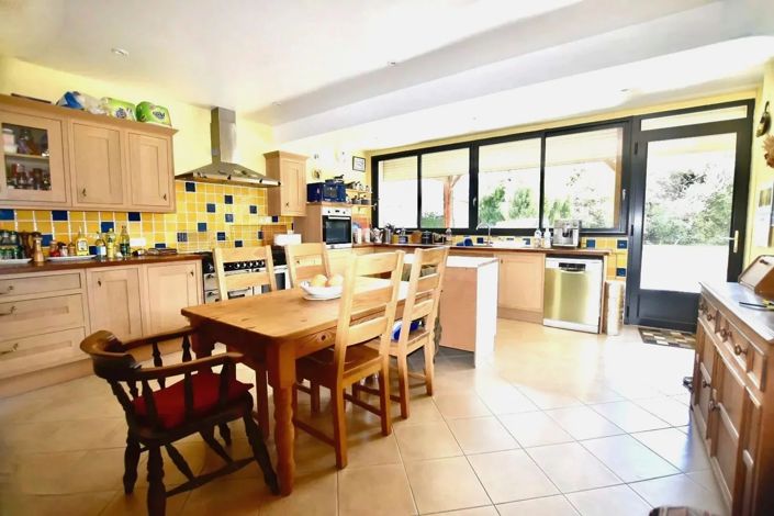 Image No.6-4 Bed Village House for sale