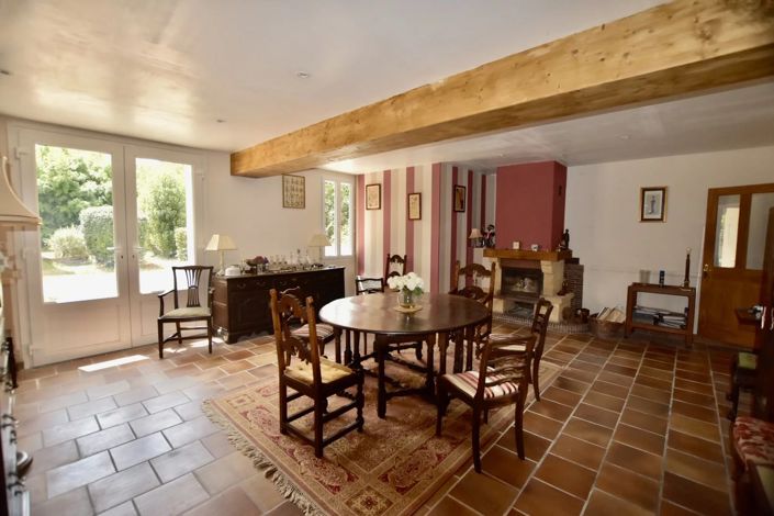 Image No.7-4 Bed Village House for sale