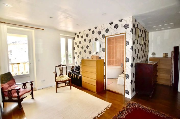 Image No.8-4 Bed Village House for sale