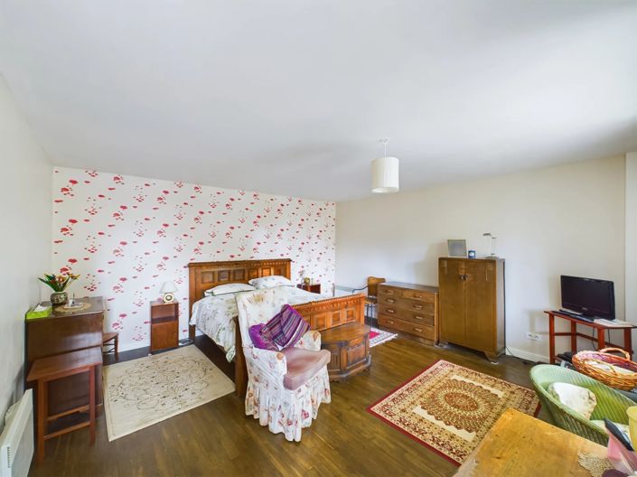 Image No.9-4 Bed Village House for sale