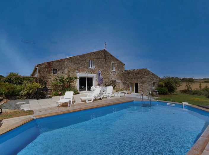 Image No.7-7 Bed House for sale