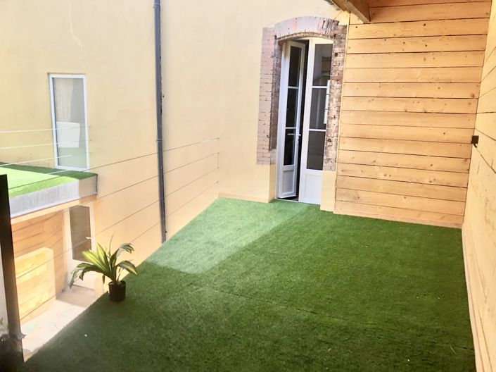 Image No.15-6 Bed House for sale