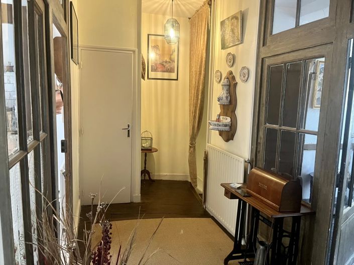 Image No.8-3 Bed House for sale