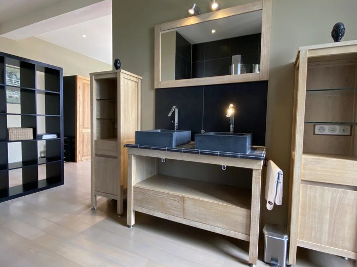 Image No.8-4 Bed Property for sale