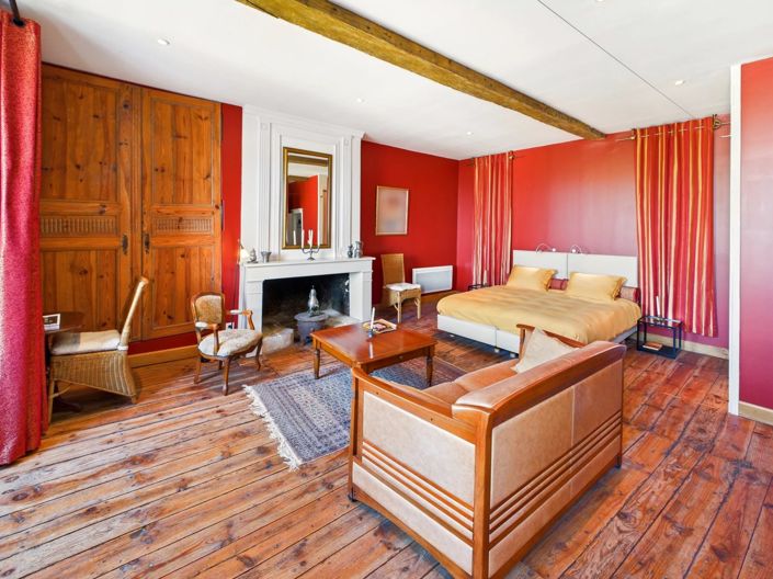 Image No.11-4 Bed Property for sale