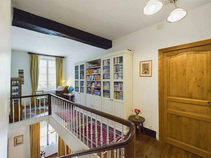 Image No.8-4 Bed House for sale