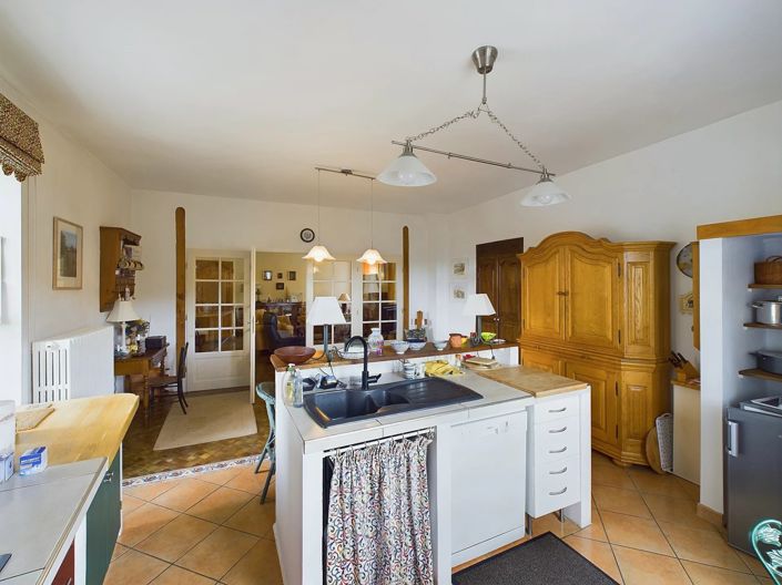 Image No.7-4 Bed House for sale